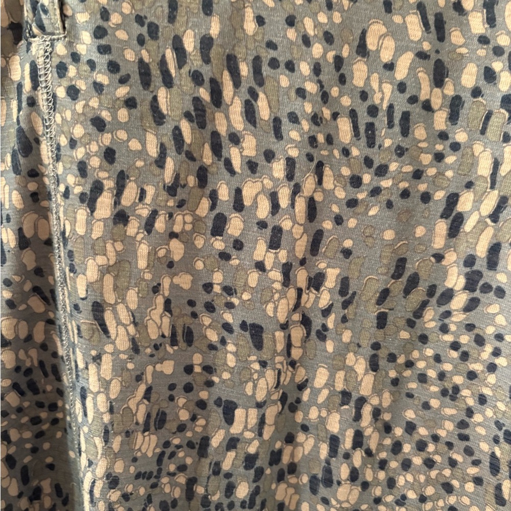 L.L.Bean Women’s Streamside tee 1x plus like new blue patterned white s/s - Picture 3 of 5
